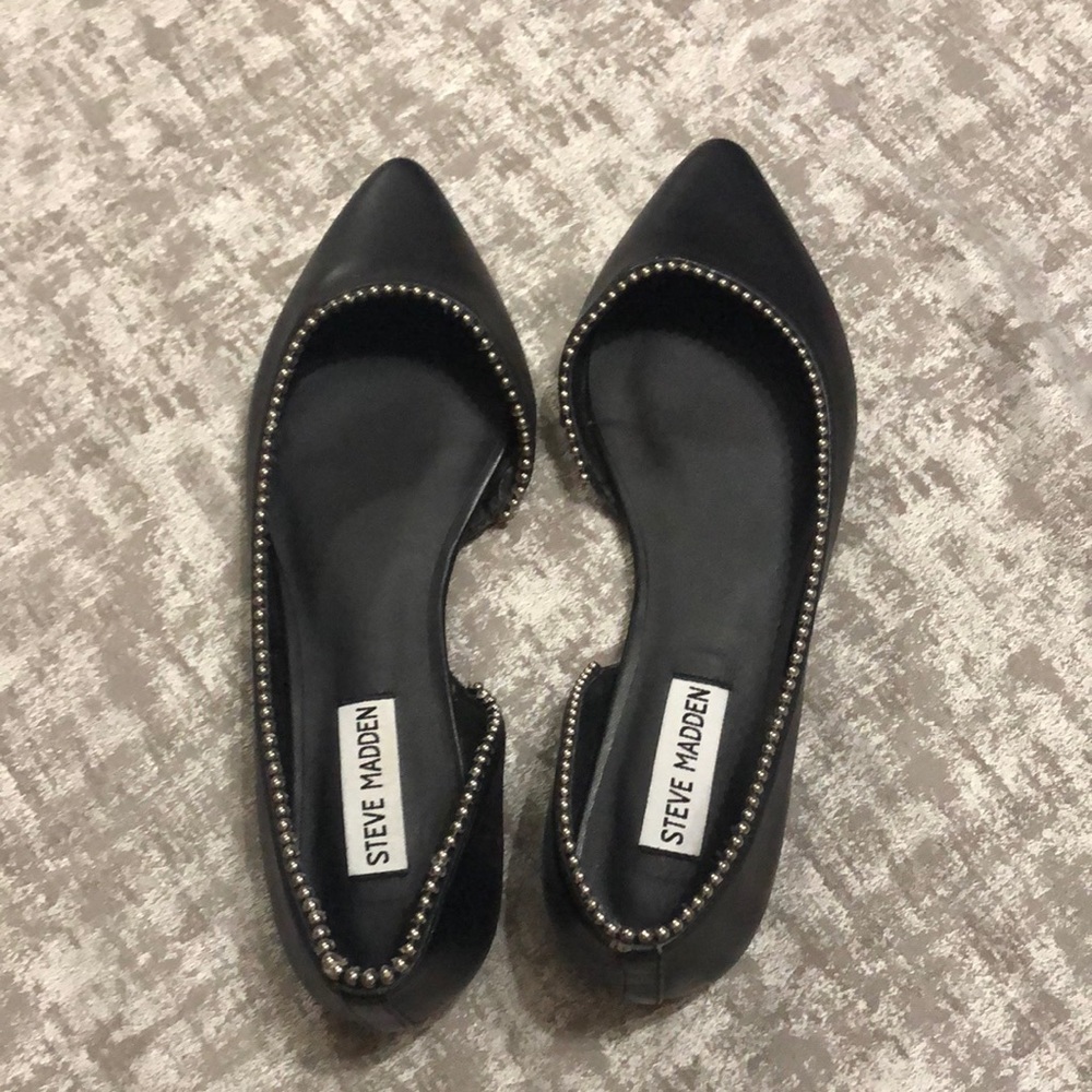 Brand-new Steve Madden shoes. Size 7.